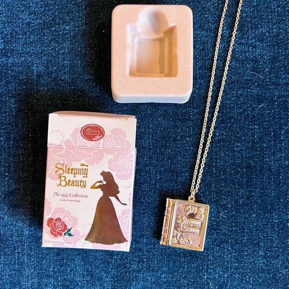 Disney Sleeping Beauty 1959 makeup & mirror collection from Besame. Sold Out! - Picture 15 of 15